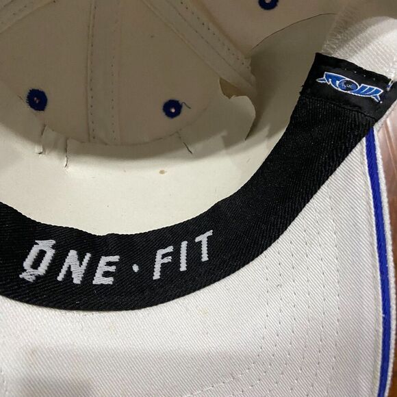 Top Of The World Vintage UK Kentucky NCAA Stretch Fitted Cap White Blue One Size - Picture 7 of 7